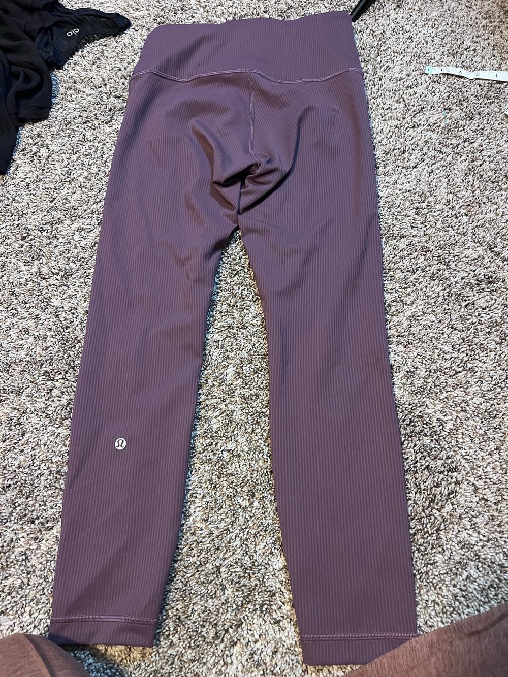 Lululemon leggings square dot